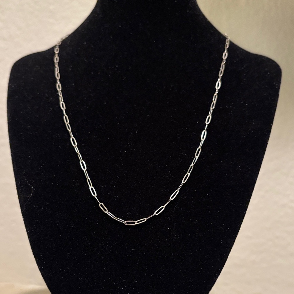 Sterling Silver Paperclip chain necklace 18”